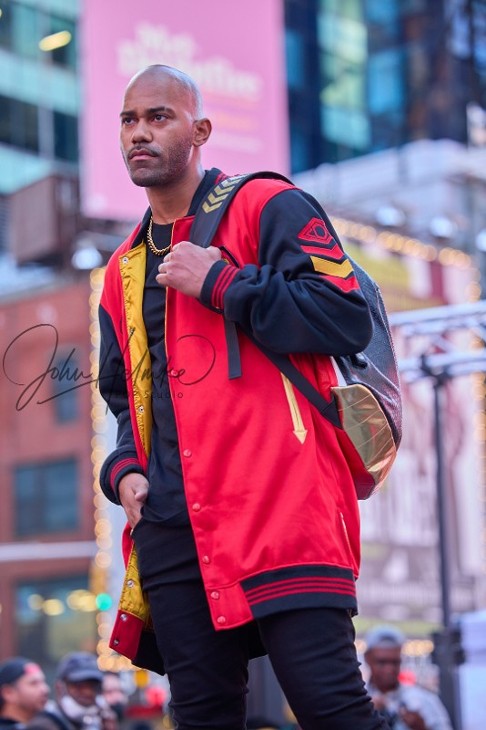 Dewry DuRoi, HealthJox, Times Square, NYFW